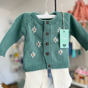 Conjunto tejido “Margaritas” verde